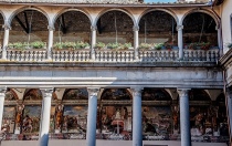 I dipinti dello splendido chiostro del convento agostiniano a Viterbo